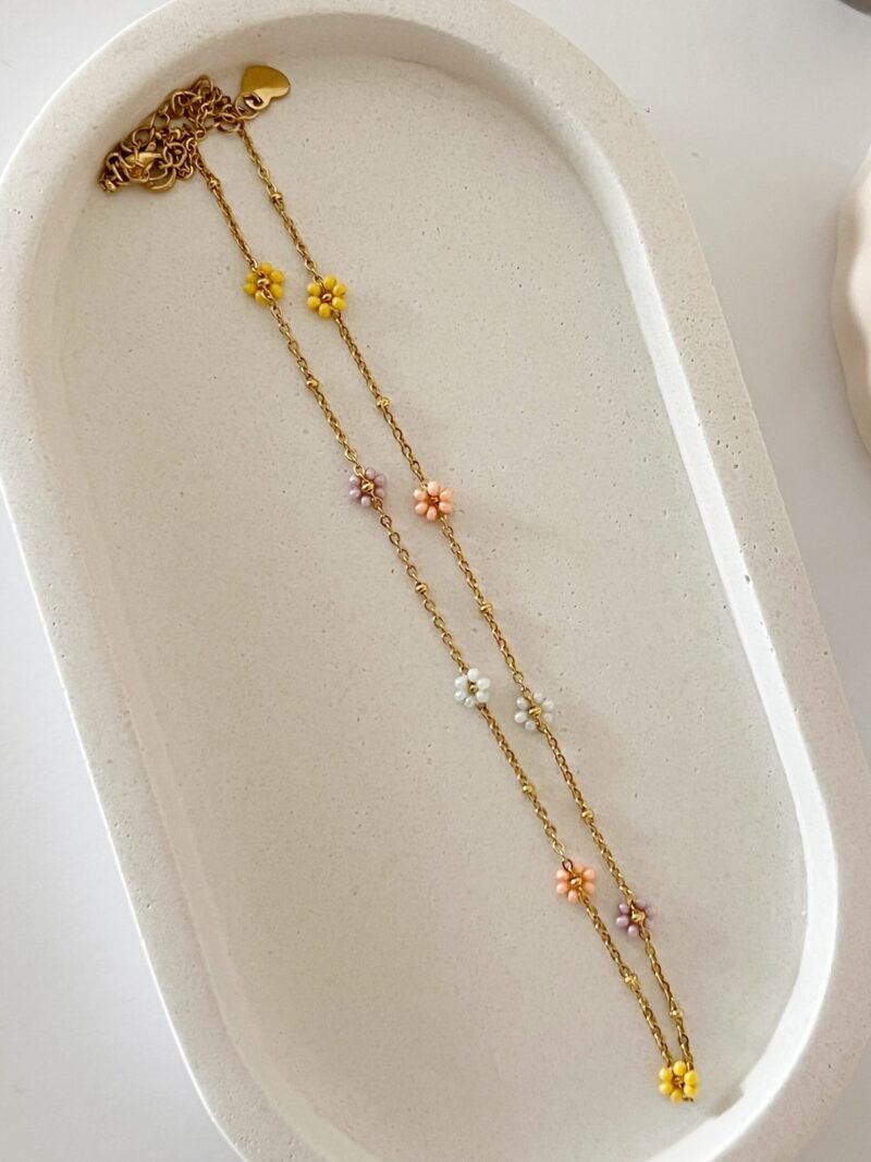 Daisy Necklace