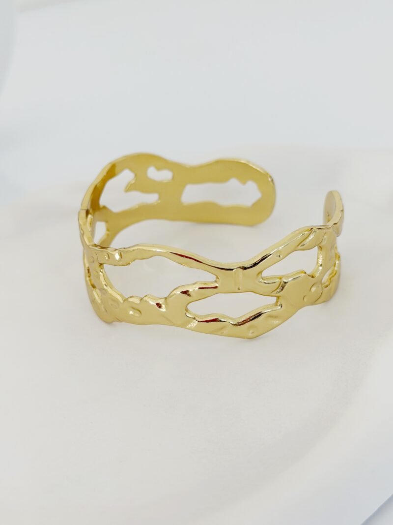 IMG_0952_SnapseedCopy Aurea Cuff
